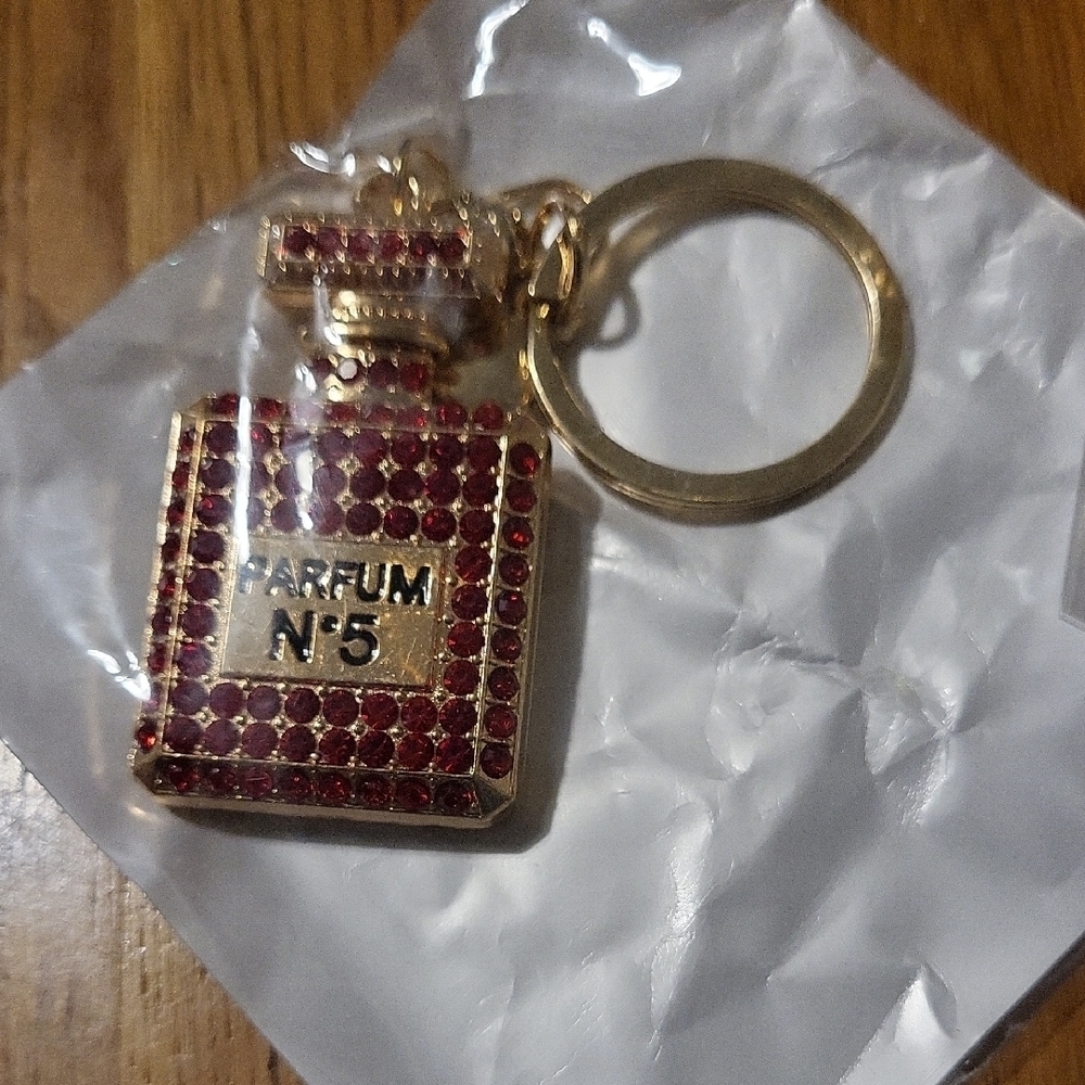 Elegant Gold and Red Keychain